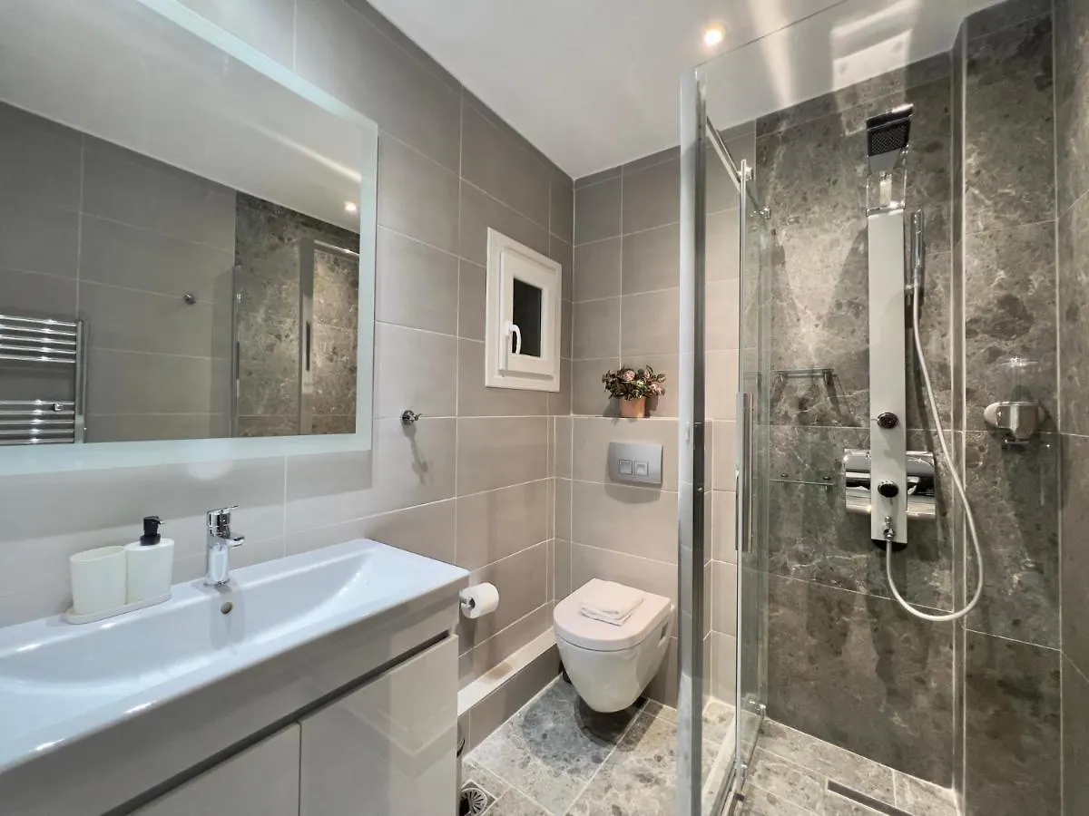 Mango Apartment & Suite By Halu! Thessaloniki 0*,  Greece